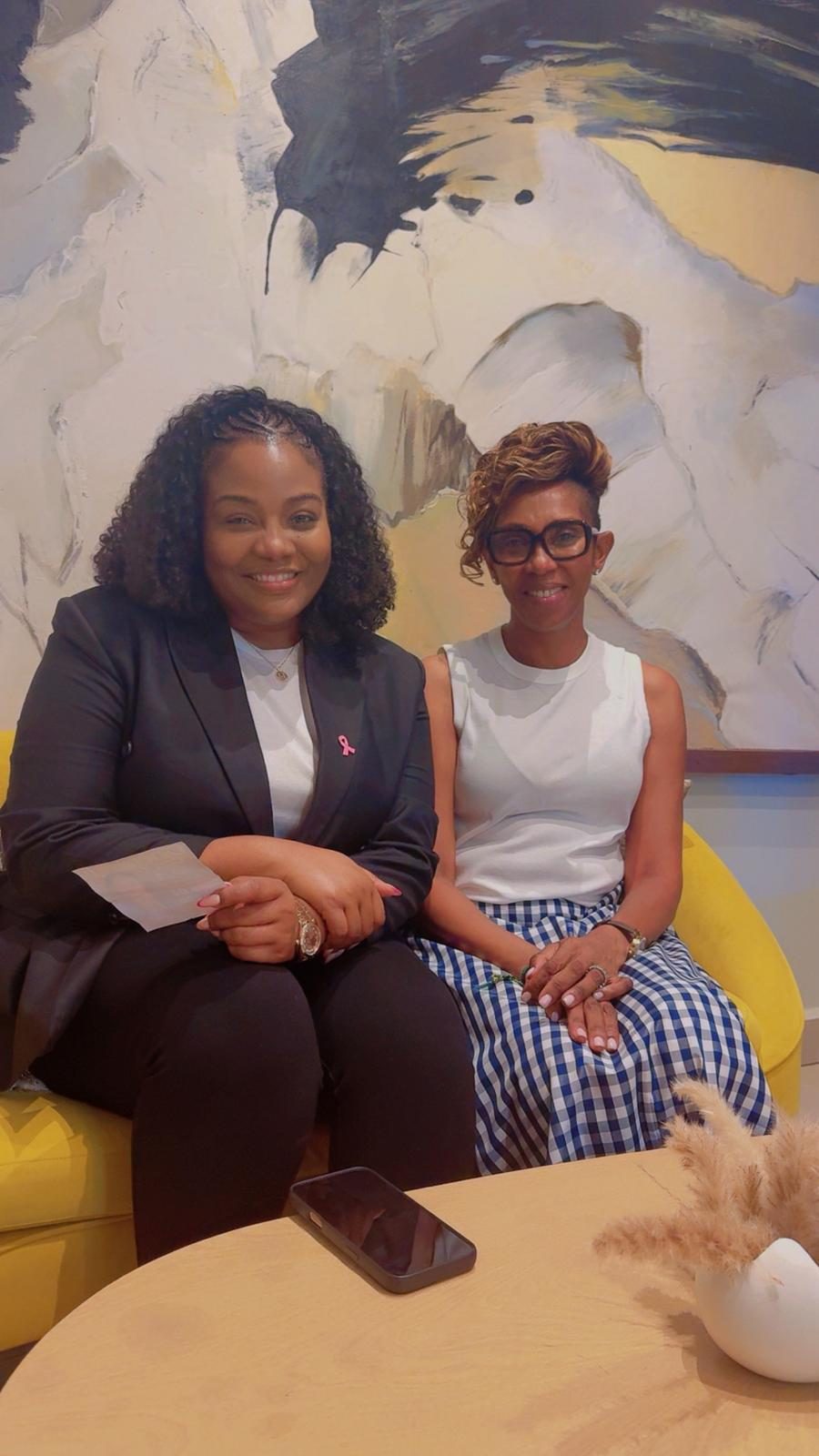 Mylène Limbio, fondatrice et présidente d’OFIDEF, aux côtés de Deborah Mutund